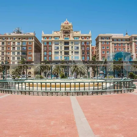 Spacious & Authentic By Rems Malaga